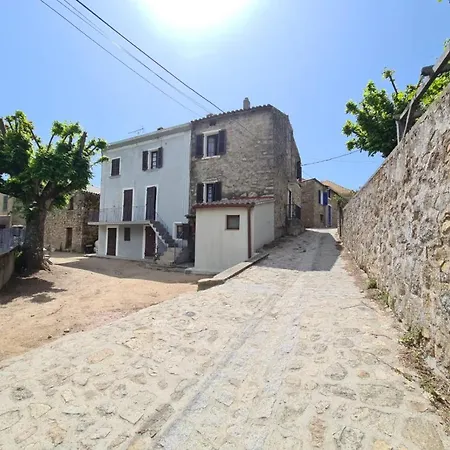 Maison De *