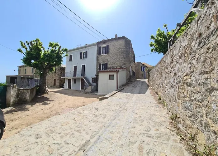 Maison De *